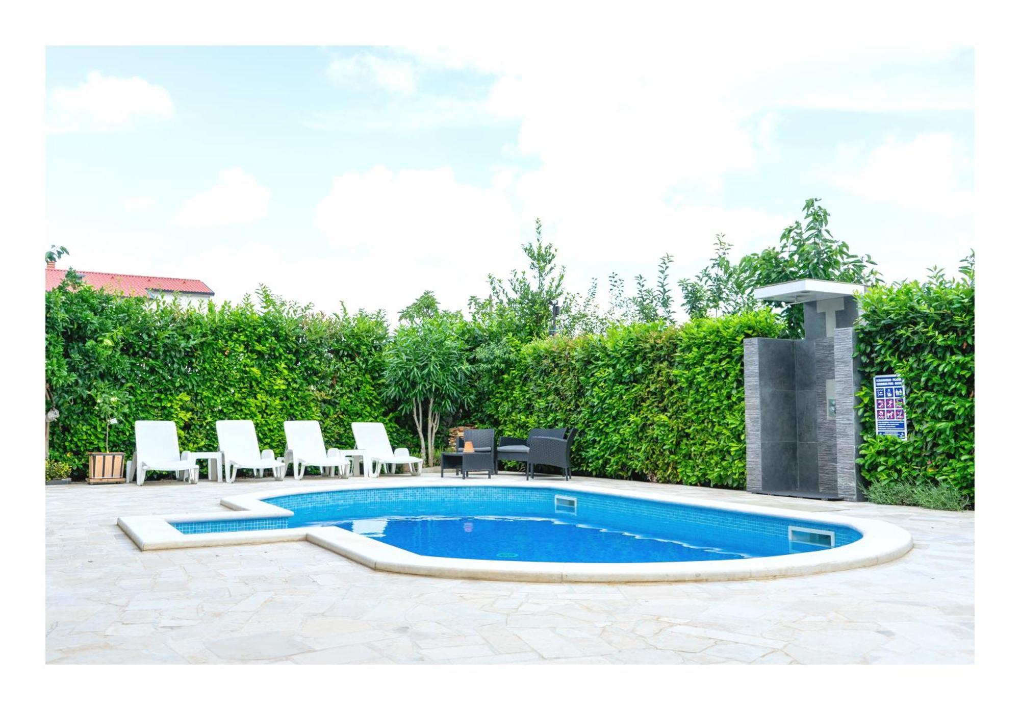 Studio Apartment With Pool Pula Ngoại thất bức ảnh